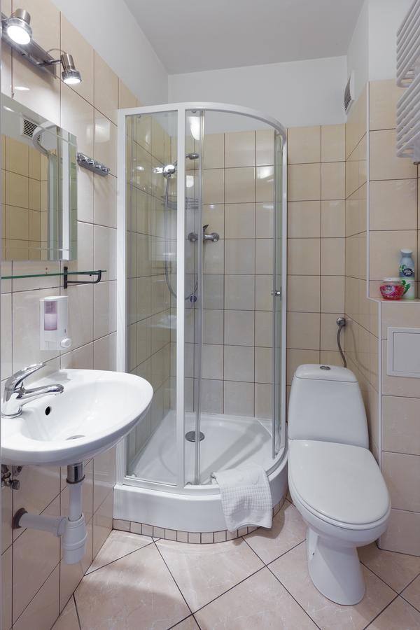 Twin Room with Private Bathroom,1611052741:JPEG
