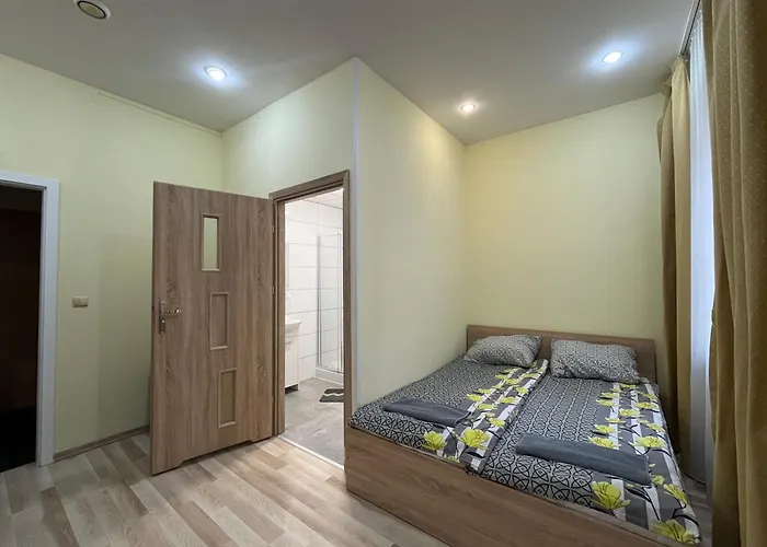 Fry House Hostel - 15Min To Dworzec Zachodni, 5Min To Klub Progresja Warsaw